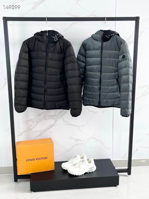Moncler sz1-5 26yr350